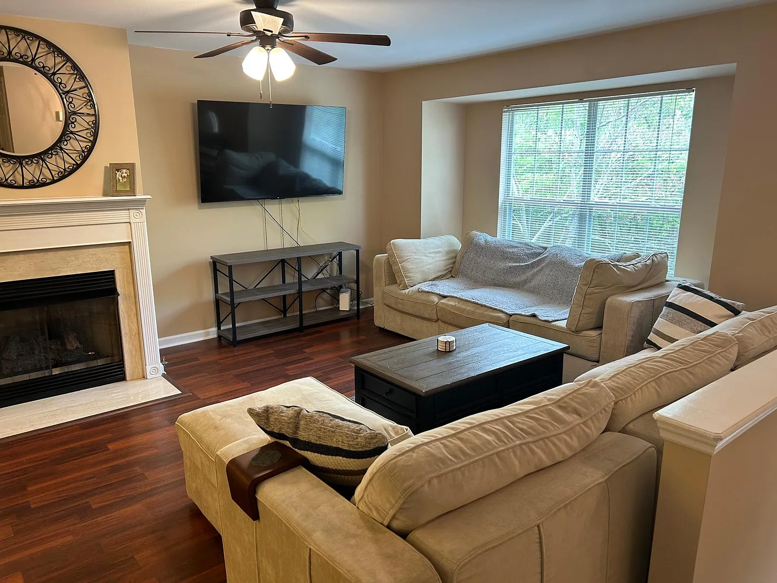 3 bed, 2.5 bath, 1849 sqft, $2,250 — Photo 4
