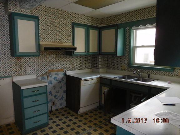 4th image of 234 E Orleans St