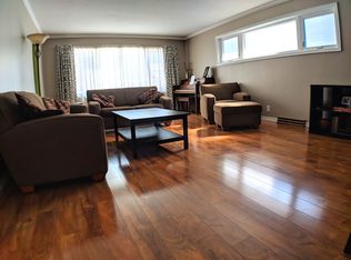 518 S 7th St, Escanaba, MI 49829
