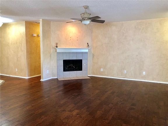 5th image of 3905 Pinetree Dr