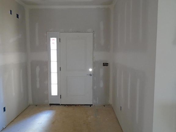 2nd image of 1533 Manassas Dr Lot 627