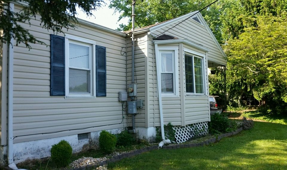 1st image of 2234 Hillrise Ave