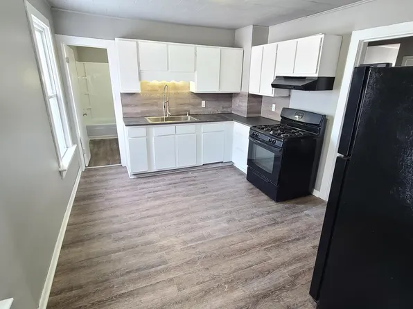 1910 Goold St #2, Racine, WI 53404