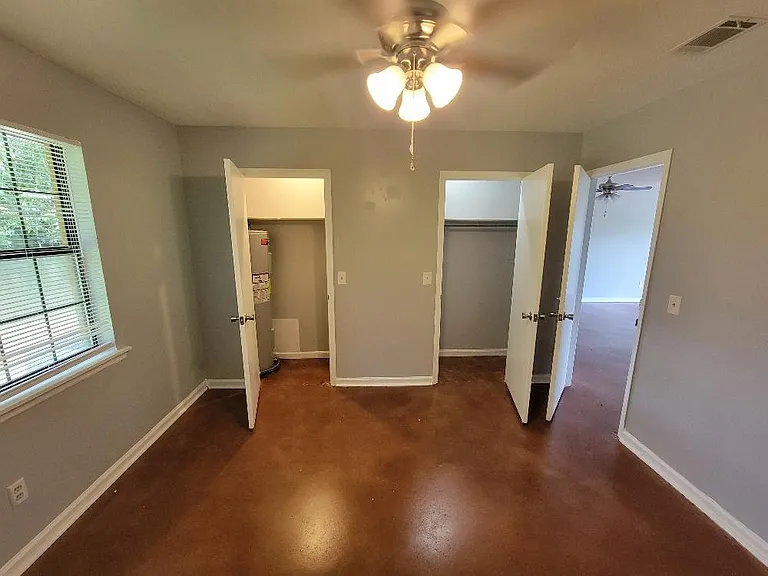 105 Maple Dr #B — Photo 12