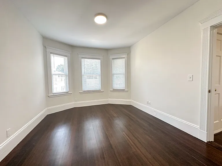 156 Homes Ave #3 — Photo 7