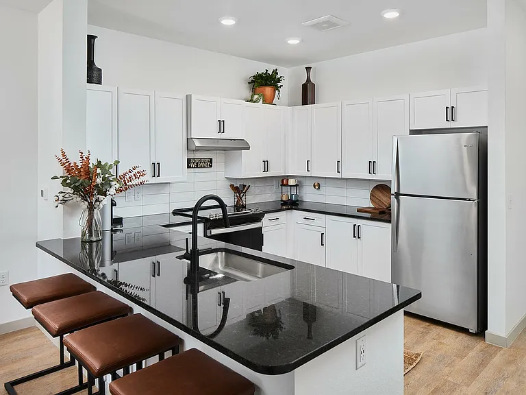 gallery-full-kitchen