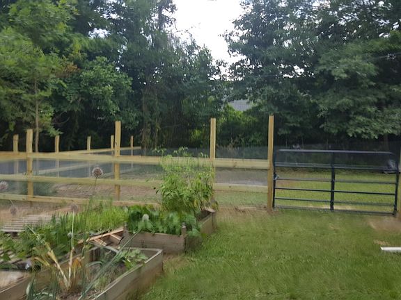 5th image of 4516 Charlie Haun Dr