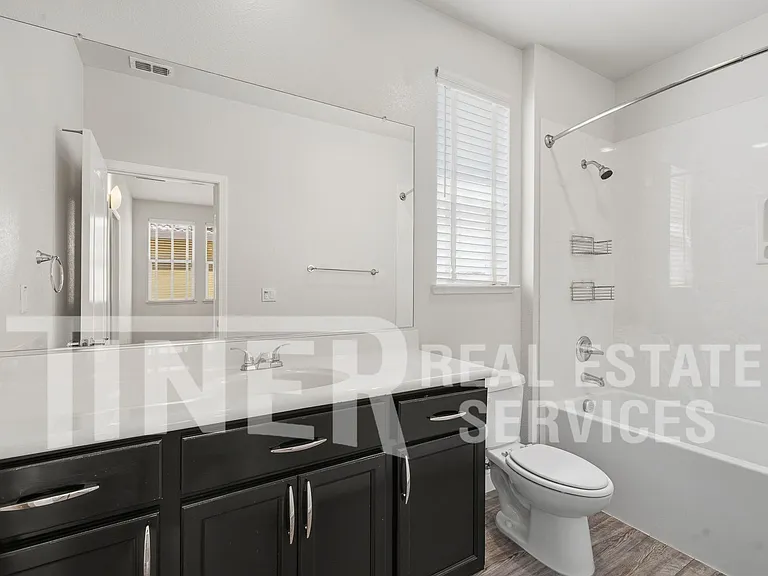 203 Rochdale St — Photo 17