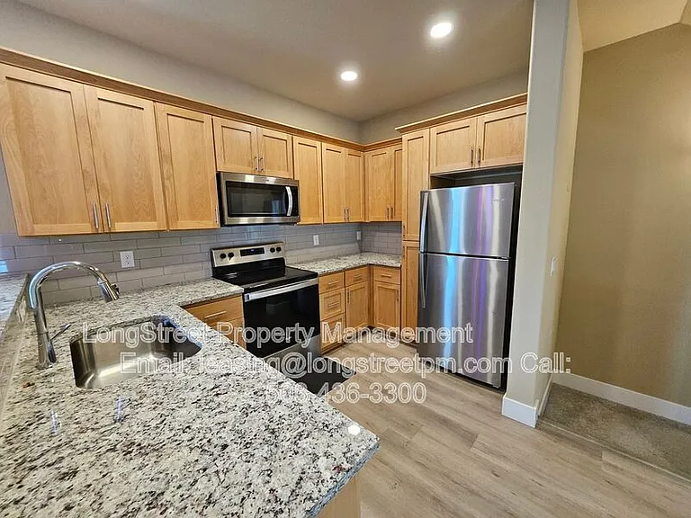 12086 SE Harold St — Photo 3