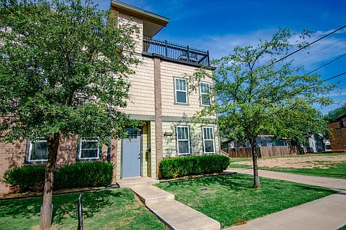 1508 Avenue W Photo 1
