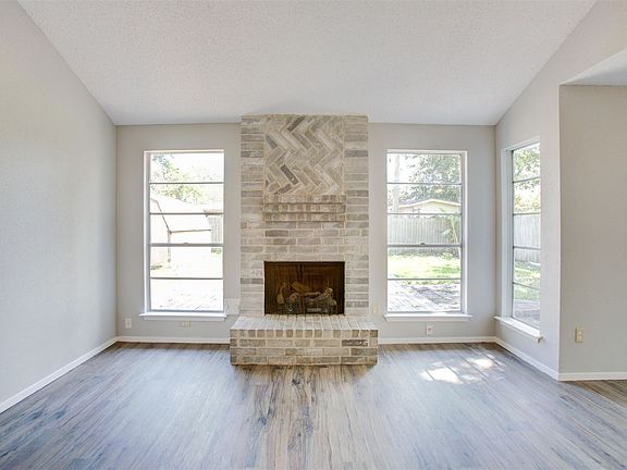 5th image of 4926 Quebec Blvd