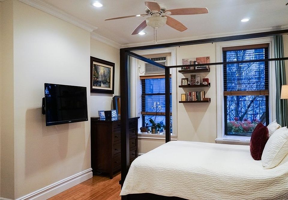 1st image of 448 E 88th St APT 2C