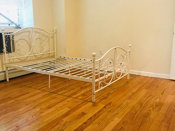 2nd image of 3845 Bronxwood Ave #2R