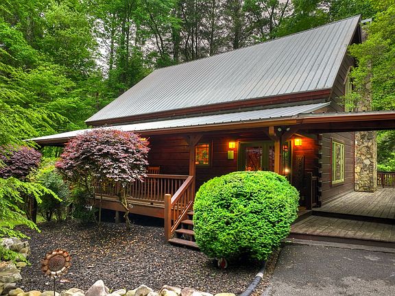 111th image of 300 River Rd