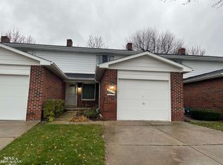 42423 W Eldon St, Clinton Township, MI 48038