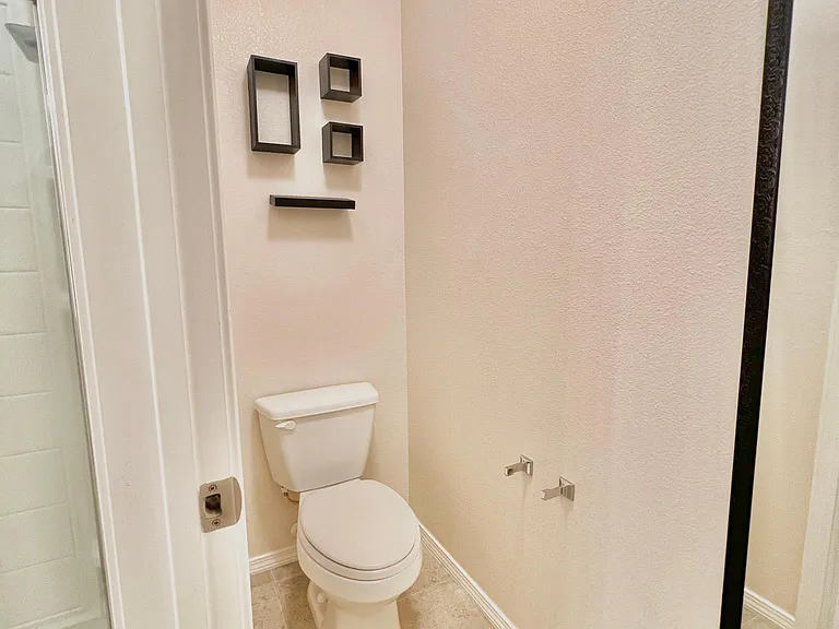 10919 Fort Point Ln NE — Photo 51