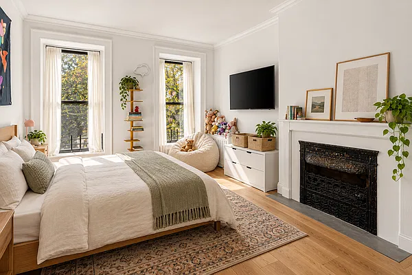 Bedroom, photo 2