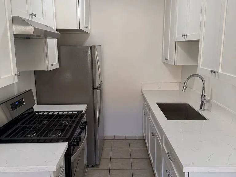 837 W Beach Ave #839 — Photo 6
