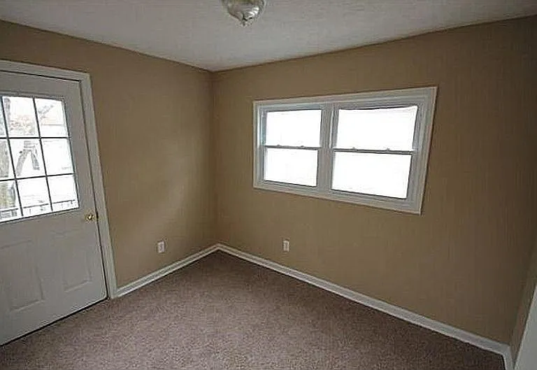 439 Fuller Ave SE — Photo 8