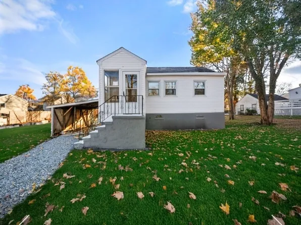 24 Glen Rd, Holbrook, MA 02343