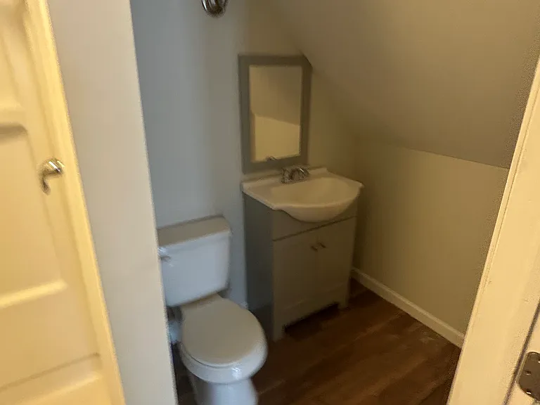174 Hallock Ave #2 — Photo 10