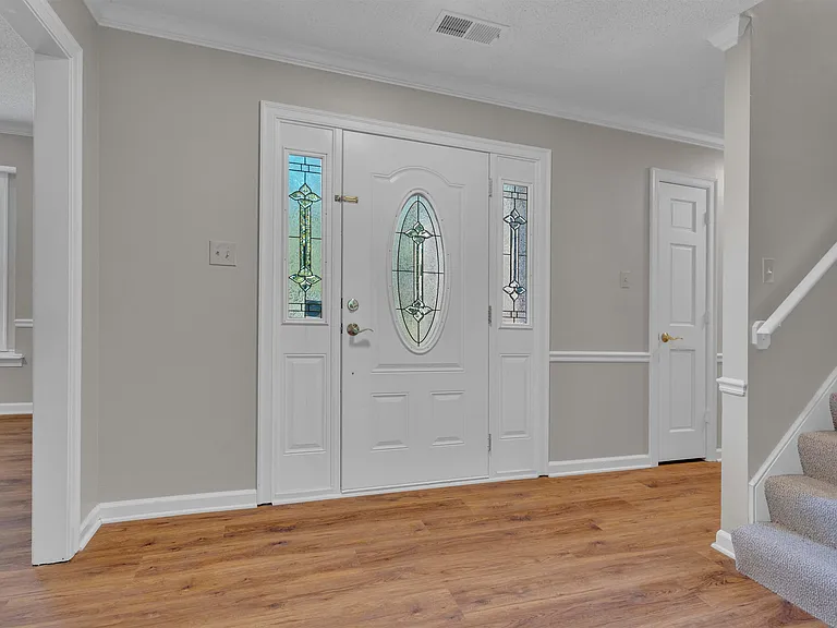 636 Fox Chase Cv N — Photo 3
