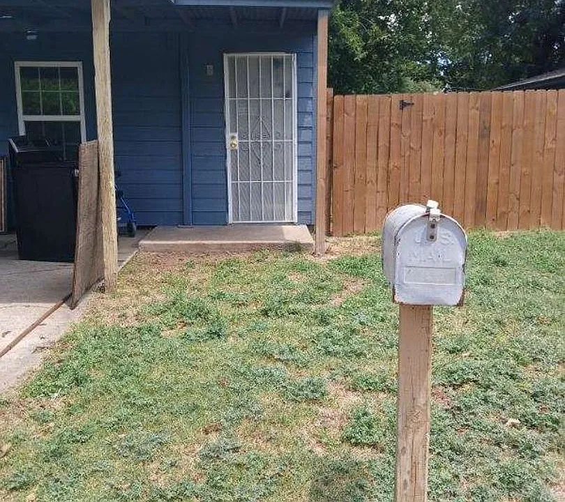 1417 NW Taft Ave