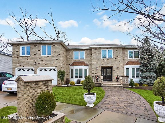 2nd image of 35 Nancy Ln