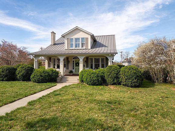 4th image of 3833 Peakland Pl
