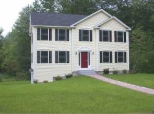8 Fourth St, Bedford, NH 03110