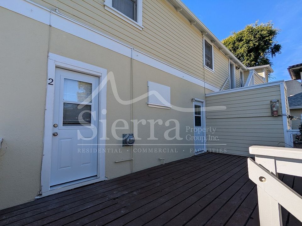 1st image of 208 W De La Guerra St APT 2