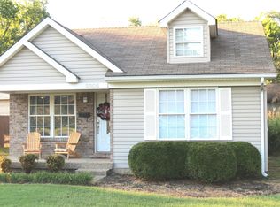 8305 Roland Ave, Lyndon, KY 40222