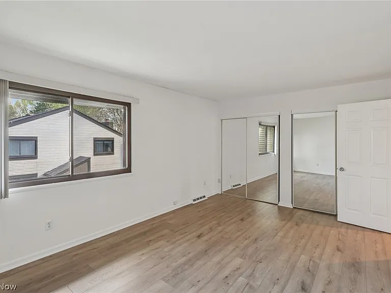 4473 Habersham Ln S — Photo 22