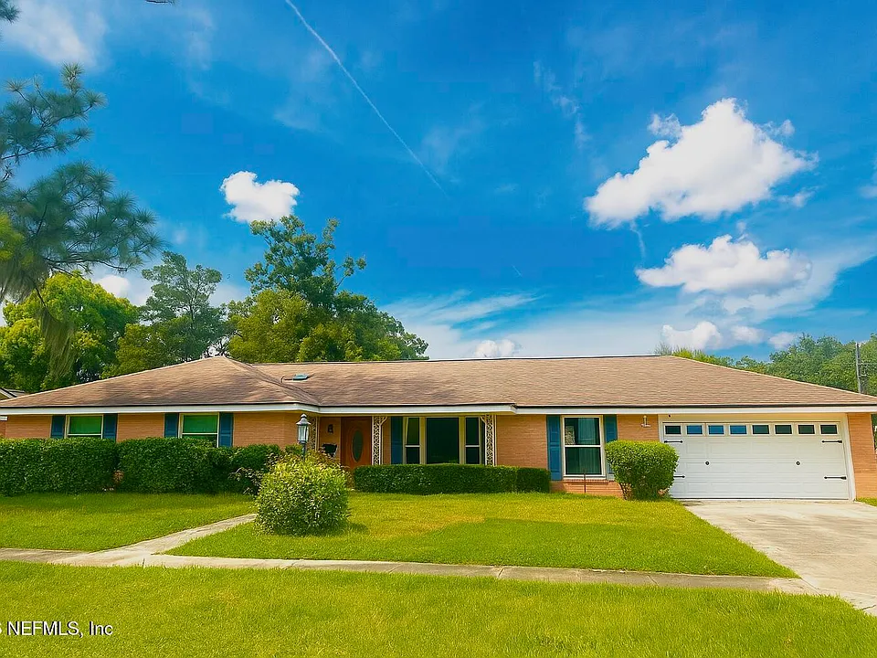 1148 Montego Rd E