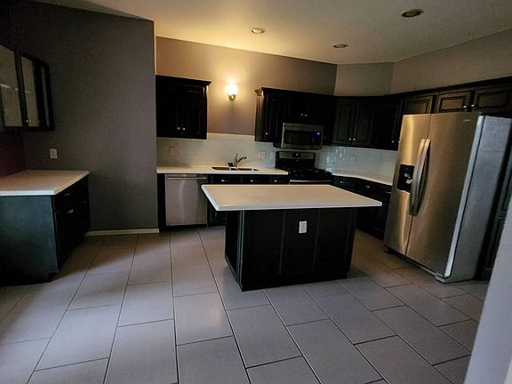 5th image of 1012 Woodhollow Trl