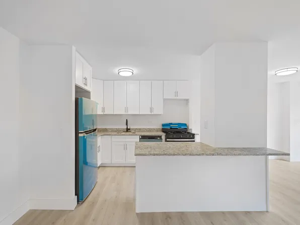 2550 Olinville Avenue image 7 of 28