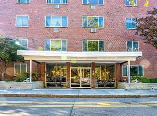 50 Green St APT 214, Brookline, MA 02446