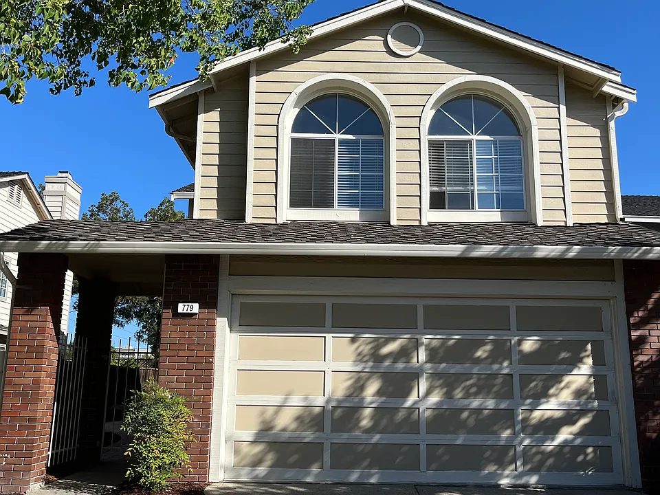 779 Winterside Cir