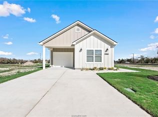 2504 Shady Route Ln, Bryan, TX 77808