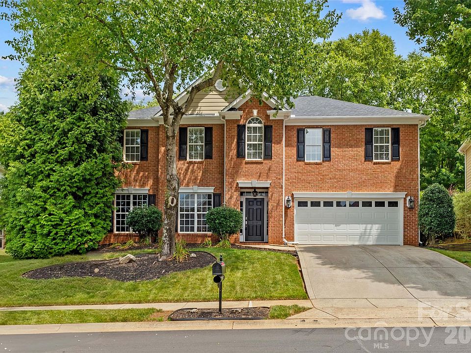 1st image of 119 Middleton Pl