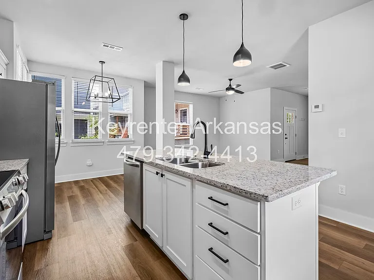936 S Wichita Ave — Photo 13
