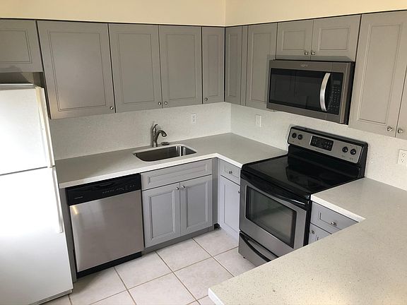 3rd image of 1805 NE 2nd St #B