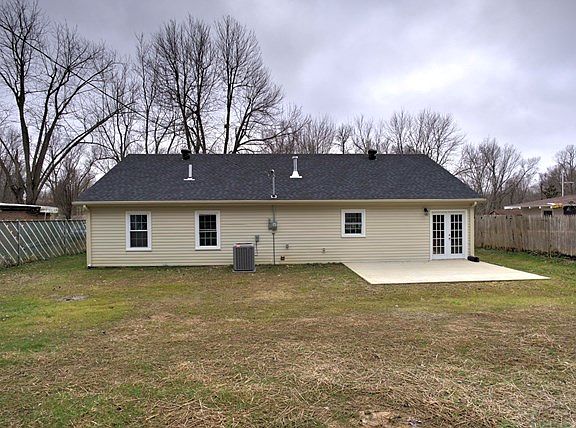 2nd image of 2325 Wilson Ln