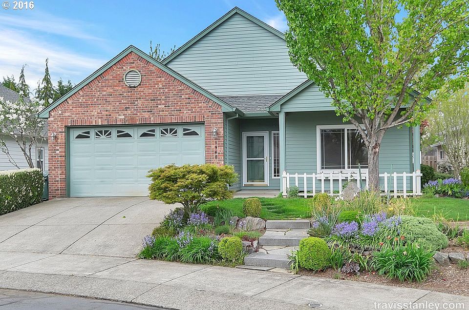 1st image of 1940 NE Harewood Pl
