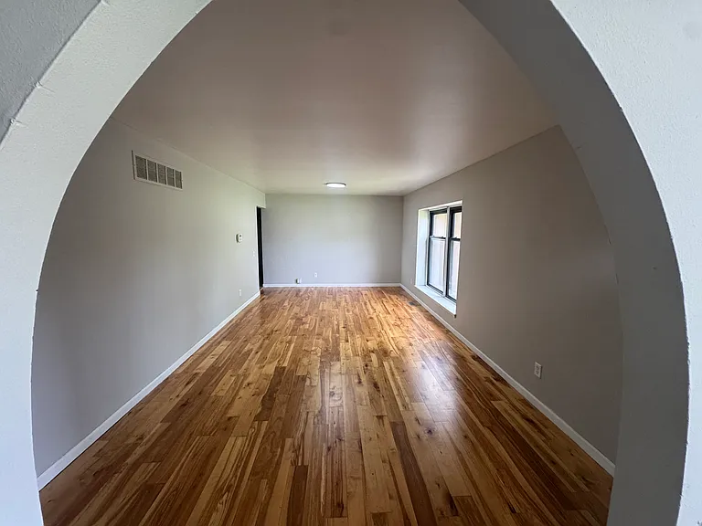5971 Sir Edward Ct — Photo 3