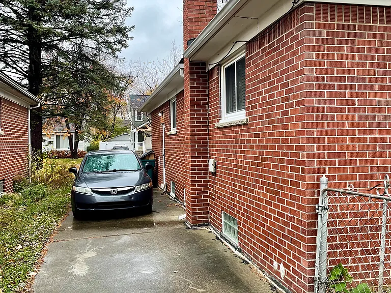 1197 West Blvd — Photo 32