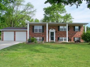 114 Laura Hill Rd, Saint Peters, MO 63376