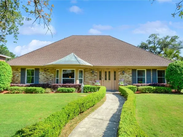 5524 Berkley Dr, New Orleans, LA 70131