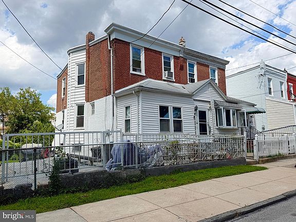 4th image of 32 S 12th St
