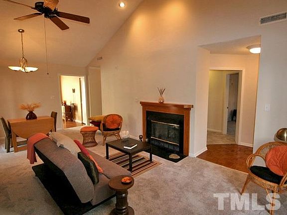 2nd image of 106 Old Stable Ct